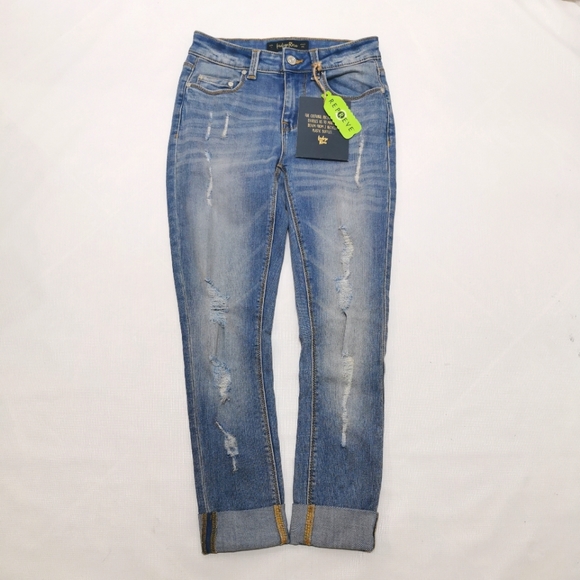 NWT Indigo mid rise crop distressed jeans - Picture 1 of 4